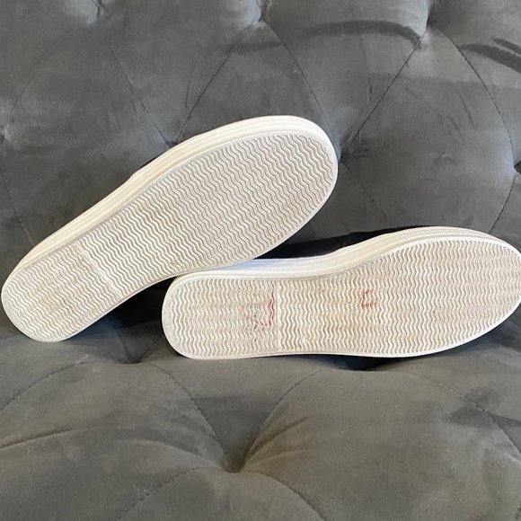 Steve Madden Buhba Black Suede Loafers - Picture 5 of 8